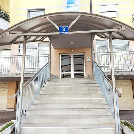 Stella Apartmán